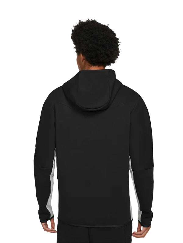 Nike Tech Set