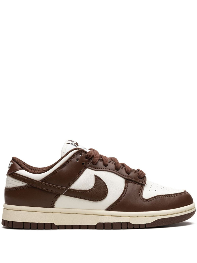 Nike dunk low brown