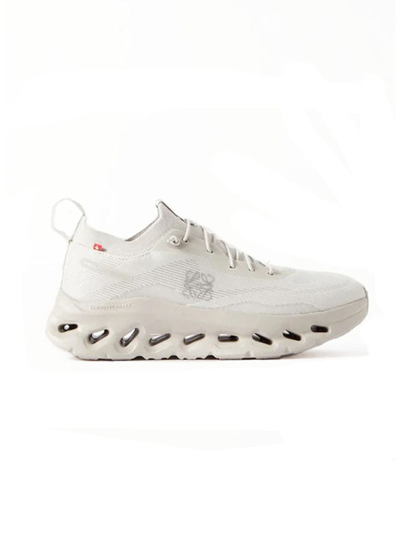Loewe x ON Cloudtilt Full white