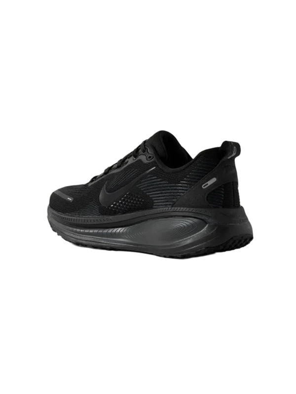 Nike vomero 18 full black