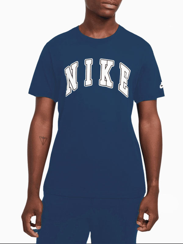 Nike T-shirt