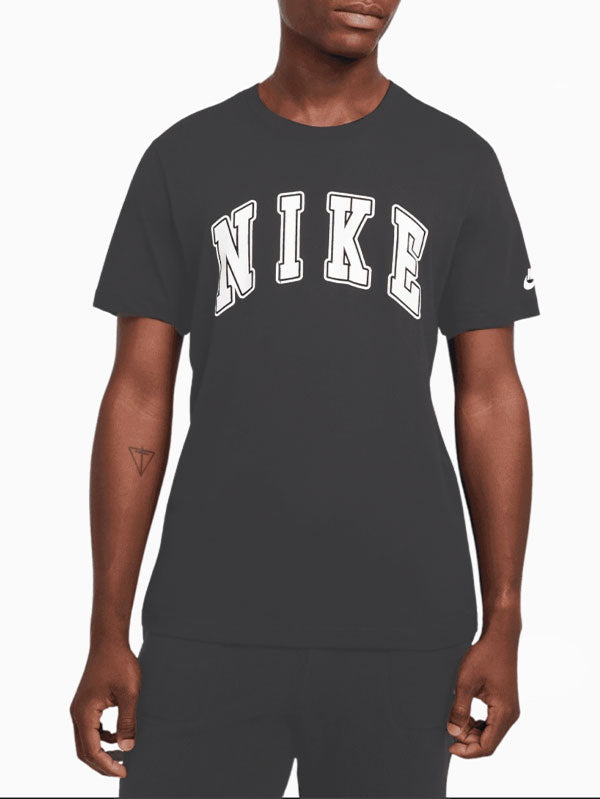 Nike T-shirt