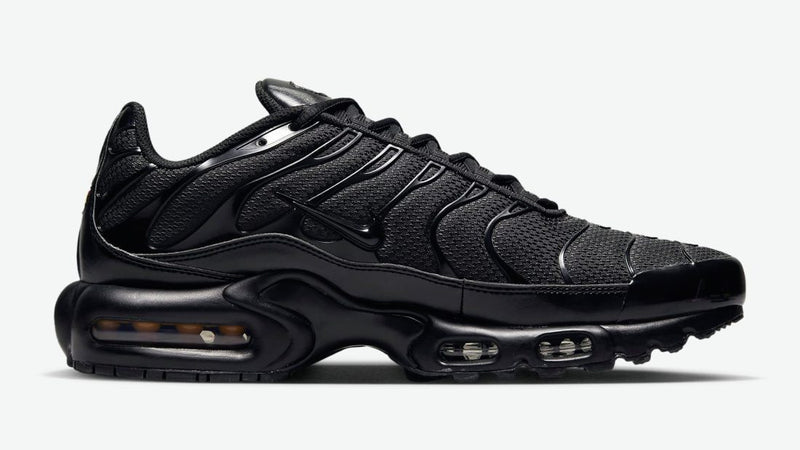 Nike tn full black