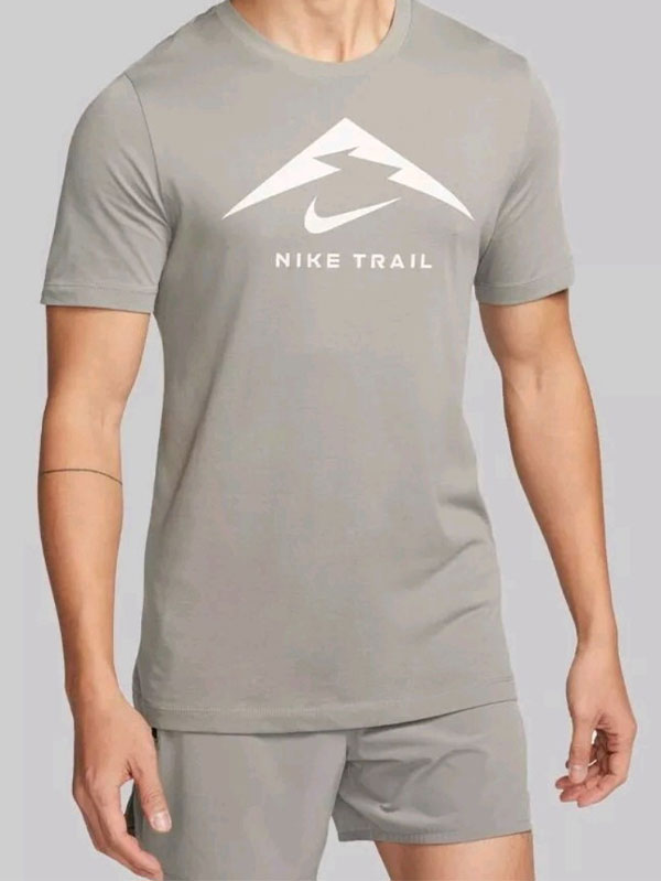 Nike T-shirt